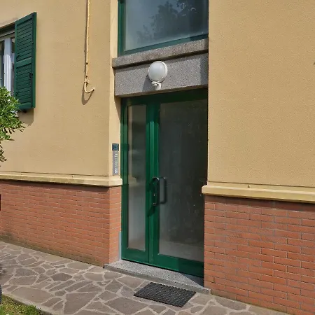 Faro Dell'estate Delizioso Bicamera Con Posto Auto Dietro La Lägenhet