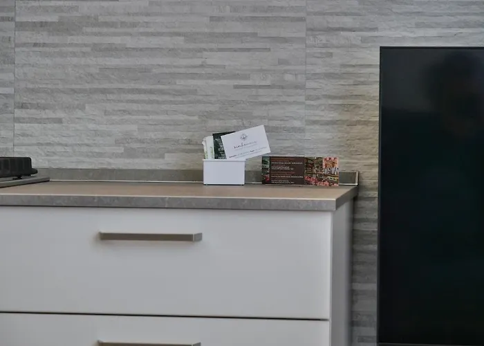 Faro Dell'estate Delizioso Bicamera Con Posto Auto Dietro La Lägenhet