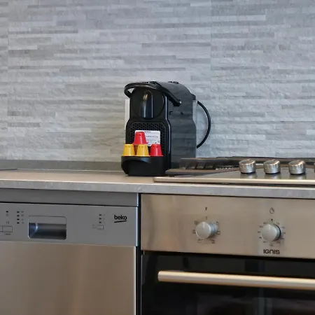 Faro Dell'estate Delizioso Bicamera Con Posto Auto Dietro La Apartment