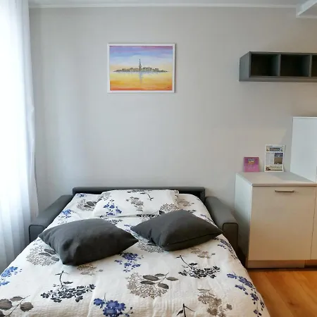 Faro Dell'estate Delizioso Bicamera Con Posto Auto Dietro La