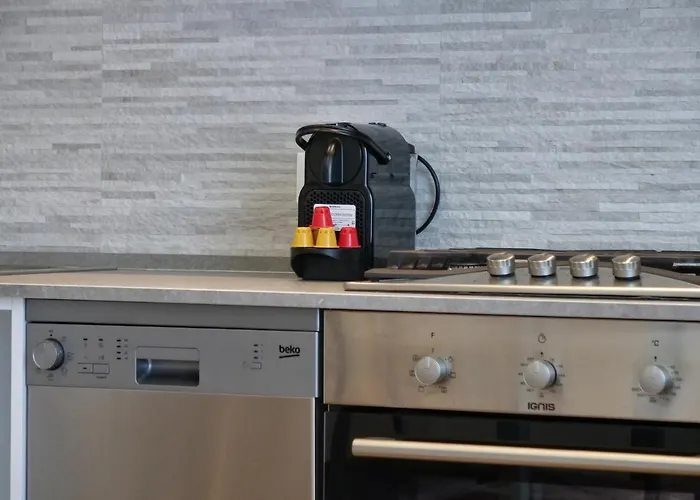 Faro Dell'estate Delizioso Bicamera Con Posto Auto Dietro La Appartamento