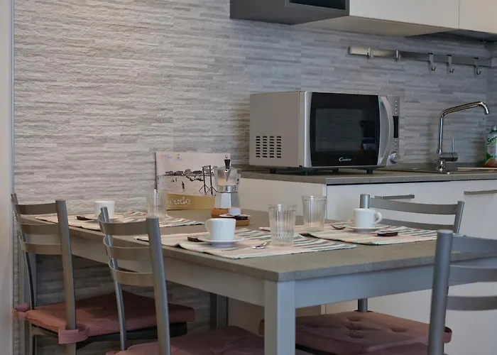 Faro Dell'estate Delizioso Bicamera Con Posto Auto Dietro La Lejlighed